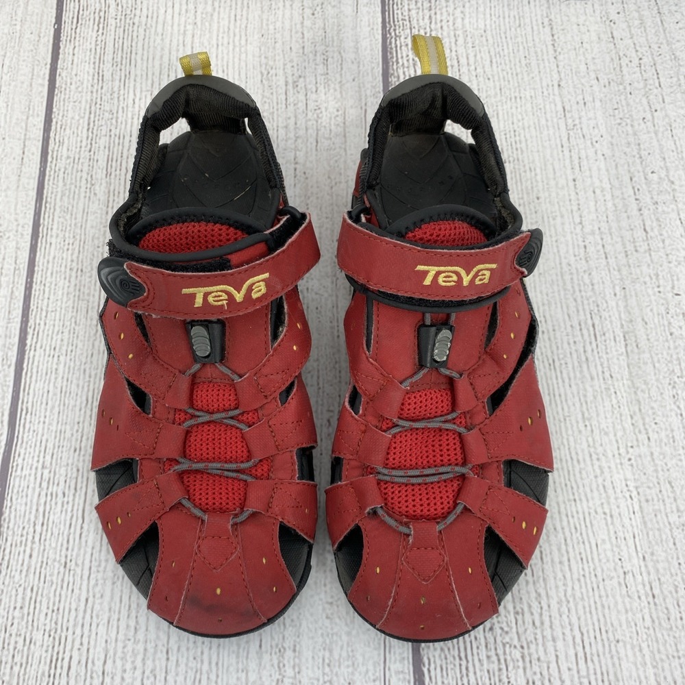 Teva Forebay Sandals Womens 7 Red Black Fisherman Sport Hiking Water Shoes